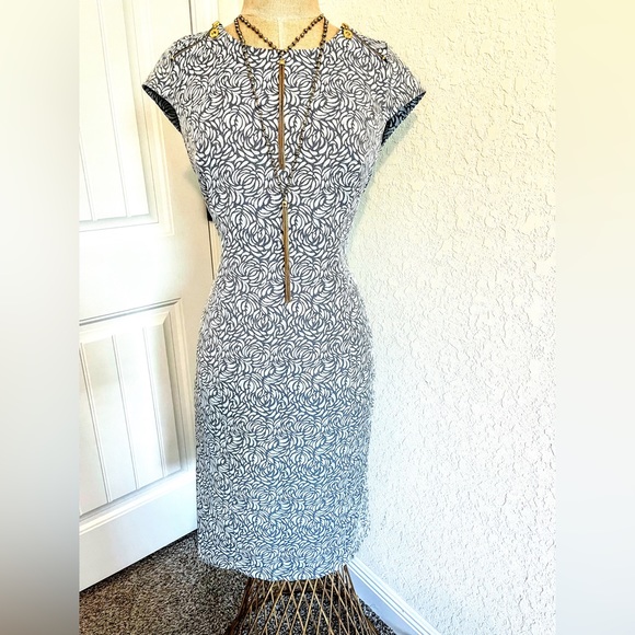 Pierri Dress Size 8 NWT Grey Sheath Dress with Zipper Accents Short Sleeves - Picture 5 of 16